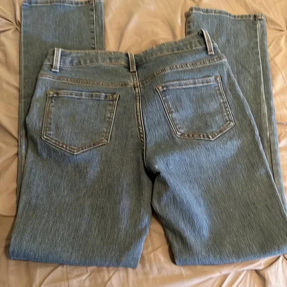 Mid Rise - Picture 2 of 2